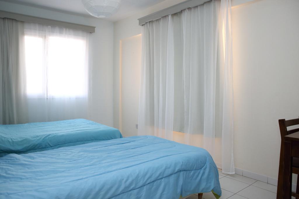 Alora Apartments Larnaka Zimmer foto