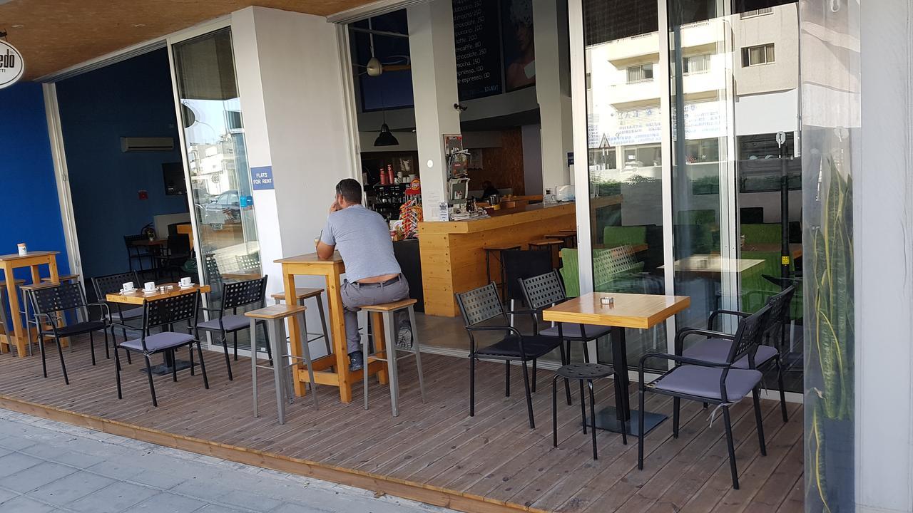 Alora Apartments Larnaka Exterior foto